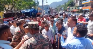 Chamoli: कहासुनी के बाद सिख समुदाय के लोगों की स्थानीय लोगों से झड़प, मारपीट, धारदार हथियार से किया हमला