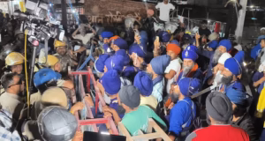 Uttarakhand: अलर्ट! निहंग देहरादून आ रहे, मची खलबली, तुरंत छावनी बना प्रेमनगर, तैनात हुई पुलिस फोर्स ने रोका यातायात
