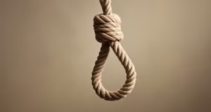 Uttarakhand: पुलिस ने रात रोका था झगड़ा…सुबह फिर भड़की कलह, पति ने कमरे में बंद होकर लगा लिया फंदा, मौत