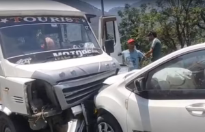 Badrinath Highway Accident: कालेश्वर में बदरीनाथ से लौट रही कार और टेम्पो ट्रैवलर की भिड़ंत, मची चीख पुकार