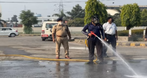 Uttarakhand: सुबह-सुबह रुद्रपुर में दहशत…सिडकुल चौराहे पर अमोनिया गैस रिसाव, राहगीरों में मची अफरा-तफरी