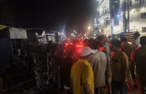 रुड़की में रफ्तार का कहर: भीड़ के बीच घुसी बेकाबू स्कॉर्पियो, कई लोगों को चपेट में लिया, दो बच्चियां गंभीर