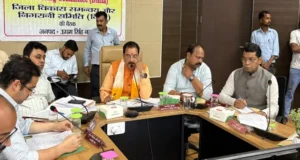 उत्तराखंड: दो बार बुलाने पर भी बैठक में नहीं आए अफसर, तो सांसद ने पुलिस से उठवा लिया