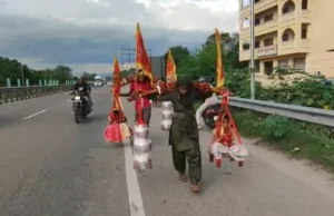 हरिद्वार में दिखने लगे कांवड़ के कई रंग, 300 किमी की पैदल यात्रा पर अलीगढ के दंपती