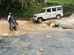 Uttarakhand: बागेश्वर में भारी बारिश से 12 सड़कें बंद, कई गांवों का संपर्क टूटा, स्कूलों में अवकाश, सरयू-गोमती उफान पर