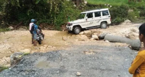 Uttarakhand: बागेश्वर में भारी बारिश से 12 सड़कें बंद, कई गांवों का संपर्क टूटा, स्कूलों में अवकाश, सरयू-गोमती उफान पर