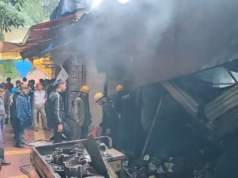 Uttarakhand: नैनीताल में हड़कंप, न्यू पालिका बाजार में लगी भीषण आग, फास्ट फूड दुकान में फटा सिलेंडर, दमकल ने टाला बड़ा हादसा
