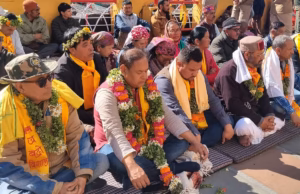 Chamoli: बदरीनाथ मंदिर के चढ़ावे को लेकर बढ़ा विवाद, हेराफेरी के विरोध में कांग्रेस विधायक उपवास पर बैठे