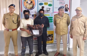 Mussoorie: मोबाइल की दुकान में घुसे पंजाब के दो पर्यटक रंगेहाथ गिरफ्तार, पैसे खत्म होने पर बनाई चोरी की योजना