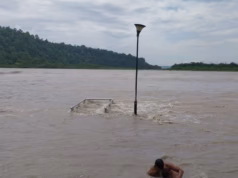 Rishikesh: लगातार बारिश से गंगा का जलस्तर चेतावनी रेखा के पार, अलर्ट मोड पर राहत-बचाव एजेंसियां