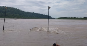 Rishikesh: लगातार बारिश से गंगा का जलस्तर चेतावनी रेखा के पार, अलर्ट मोड पर राहत-बचाव एजेंसियां