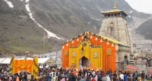 Char Dham Yatra: बारिश शुरू होते ही केदारनाथ धाम में घटी श्रद्धालुओं की संख्या, अब प्रतिदिन हजार से कम यात्री