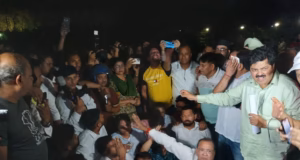 राहुल गांधी के कार्यक्रम में पेंच: देर रात परेड मैदान पहुंचे कांग्रेसी, पुलिस ने रोका, हुई धक्का मुक्की