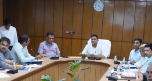 Uttarakhand: क्लर्क, सफाई निरीक्षक, कर कर्मचारियों को बना दिया निकायों में अधिशासी अधिकारी, आदेशों से मची हलचल