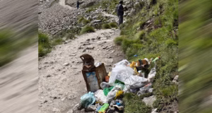 Chamoli: वसुधारा ट्रैक की सफाई का जिम्मा संभालेगी माणा की ईडीसी, बुग्यालों को प्लास्टिक कचरे से बचाने की पहल