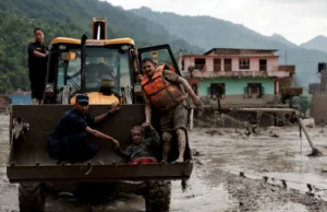 नेपाल में तबाही, भूकंप नहीं, आइस एवलांच की वजह से हुई घटना, हैंगिंग ग्लेशियर टूटने का भी अंदेशा
