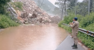 Uttarakhand Weather: चेतावनी रेखा पर नदियां, 132 सड़कें बंद, आज भी बारिश का येलो अलर्ट, हाईवे का जानें अपडेट