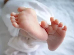 Uttarakhand News: नाले में पड़ा मिला नवजात, मुंह में थी रबड़ और चल रही थीं सांसें, पुलिस ने अस्पताल में कराया भर्ती