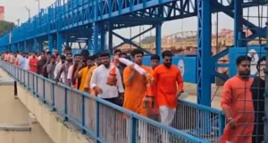 Uttarakhand: भाजपा का युवाओं को सनातन से जोड़ने का प्लान, तेजस्वी सूर्या ने हरिद्वार से उठाई कांवड़, पहुचेंगे ऋषिकेश