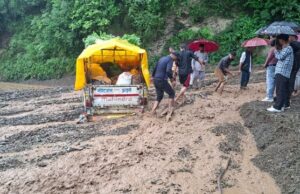 उत्तराखंड में भारी बारिश से आफत: ग्वालदम और कालसी-चकराता हाईवे बंद, 28 ग्रामीण सड़कें भी ठप