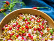 ग्लास जैसी चमकदार त्वचा चाहिए? रोज़ खाएं ये 6 चीजें 1