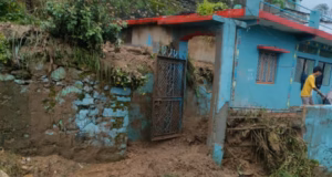 Tehri News: अतिवृष्टि से कोट बूढ़ाकेदार में भूस्खलन, घरों में घुसा मलबा, प्रभावितों के विस्थापन की उठी मांग