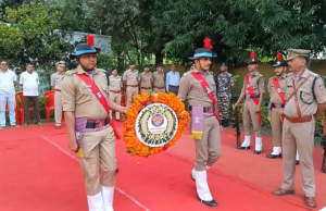 Haldwani: पूर्व डीजीपी भैरव दत्त खर्कवाल का 92 वर्ष में निधन, पुलिस और अर्द्धसैनिक बलों ने दी अंतिम सलामी