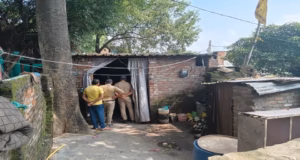 Haldwani: कमरे में युवक का शव मिलने से सनसनी, साथ रह रही महिला फरार, पुलिस जांच में जुटी