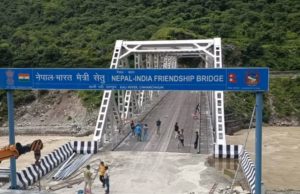 पिथौरागढ़: छारछुम पुल पर भारतीय गांव के नाम का बोर्ड लगाने पर नेपाल में विरोध, ये उठाया सवाल