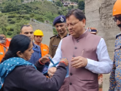 उत्तराखंड: अहमदाबाद से बहन ने सीएम धामी को भेजी राखी, धराली में दुपट्टे के टुकड़े से बांधा था रक्षासूत्र