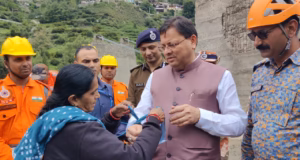 उत्तराखंड: अहमदाबाद से बहन ने सीएम धामी को भेजी राखी, धराली में दुपट्टे के टुकड़े से बांधा था रक्षासूत्र
