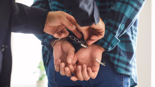 arrest_a3e4080256ce86b4f764e243cea99a20