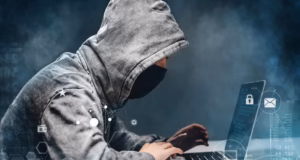 80 के दशक का लुक पाने की होड़: फोटो अपलोड करने से पहले हो जाए सावधान, चेहरा बन सकता है साइबर ठगी का जरिया