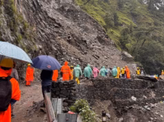 रुद्रप्रयाग: पत्थर की चपेट में आने से महिला तीर्थयात्री की मौत, रोके गए श्रद्धालु