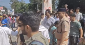 हल्द्वानी एमबीपीजी कालेज में छात्रसंघ मतदान जारी: दस बजे तक 2.20% वोटिंग; मारपीट के आरोप से बढ़ी हलचल