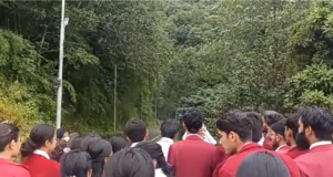 पौड़ी गढ़वाल: वीर चंद्र सिंह गढ़वाली विवि भरसार में हॉर्टिकल्चर की छात्रा की मौत, आक्रोशित छात्रों का प्रदर्शन