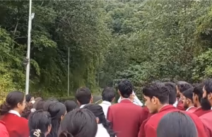 पौड़ी गढ़वाल: वीर चंद्र सिंह गढ़वाली विवि भरसार में हॉर्टिकल्चर की छात्रा की मौत, आक्रोशित छात्रों का प्रदर्शन