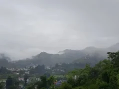 उत्तराखंड में बदला मौसम: पहाड़ों पर हुई बर्फबारी, भारी बारिश से पिथौरागढ़ के स्कूल बंद, छह जिलों में यलो अलर्ट जारी