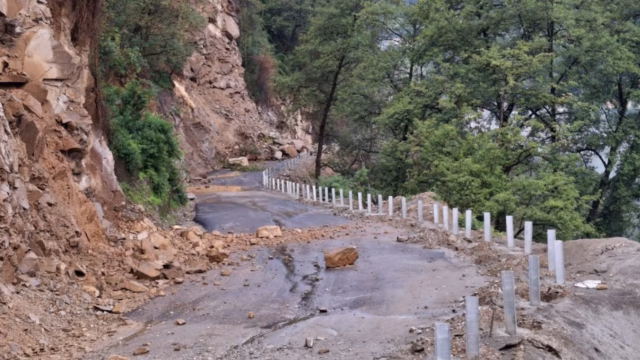 uttarakhand-weather-rudraprayag-gaurikund-highway_761238de45519c406a7fc2ddab1fc900