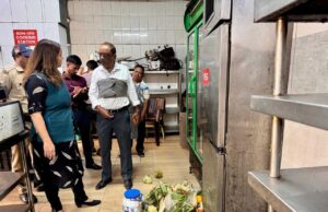Uttarakhand: देहरादून क्लब के हांडी रेस्टोरेंट में छापा, मिली सड़ी गली सब्जियां, कूदते दिखे कॉकरोच और चूहे