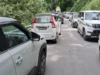 Uttarakhand: कैंची धाम में जाम से हाहाकार, थमे पहिए… भूखे-प्यासे घटों वाहनों में कैद हजारों श्रद्धालु और पर्यटक